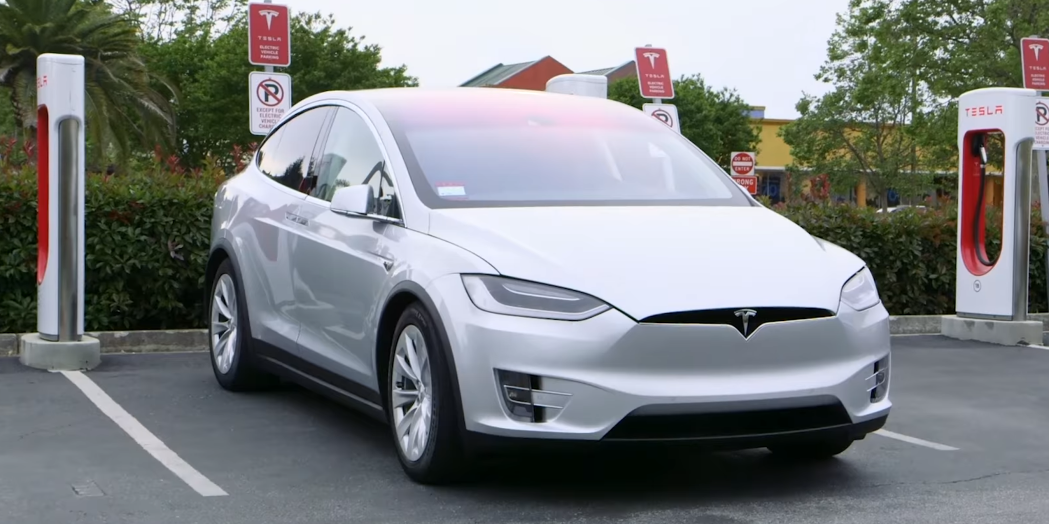 Tesla voluntarily recalls 11,000 Model X for seat problems—again